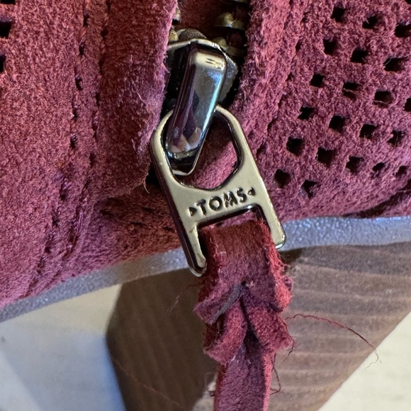 TOMS Majorca Boots Size 7.5 Block Heel Open Toe Burgundy Suede Bootie - Picture 16 of 16